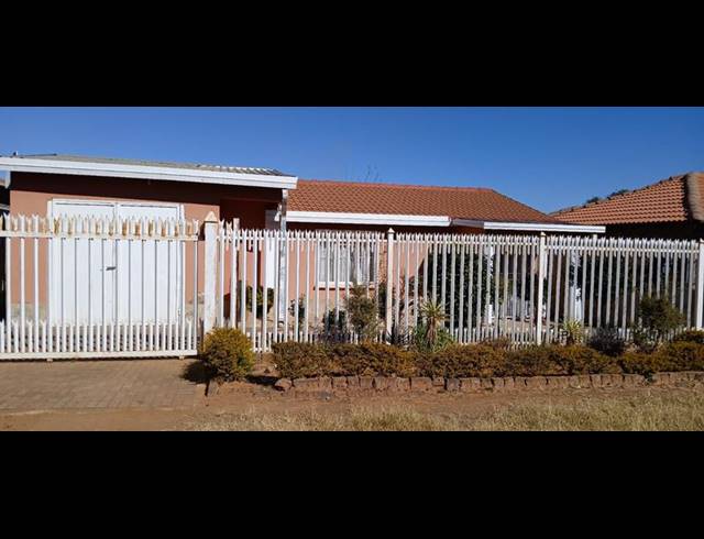 3 BEDROOM HOUSE FOR SALE IN SOSHANGUVE EAST